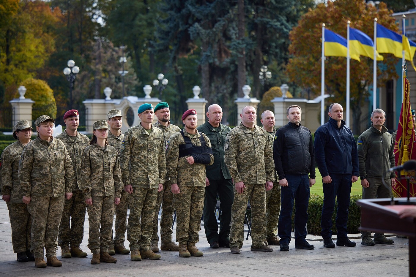 Бойовий прапор військової частини: статус, вручення та збереження традиції